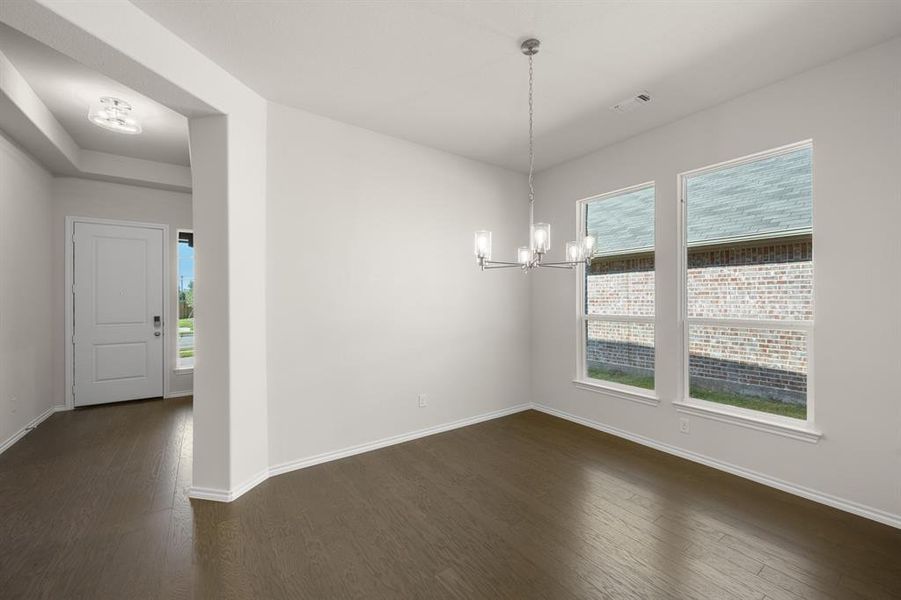 10345 Tapioca- Dining-1