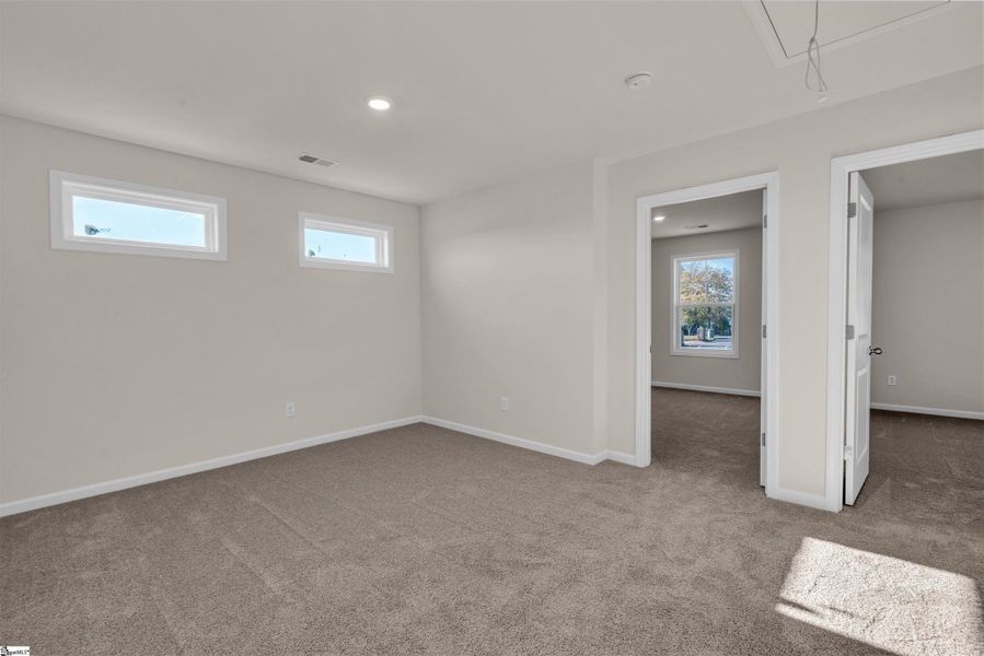 Spacious, unfurnished interior of a new home in Halton Oaks, Spartanburg (Image 15).
