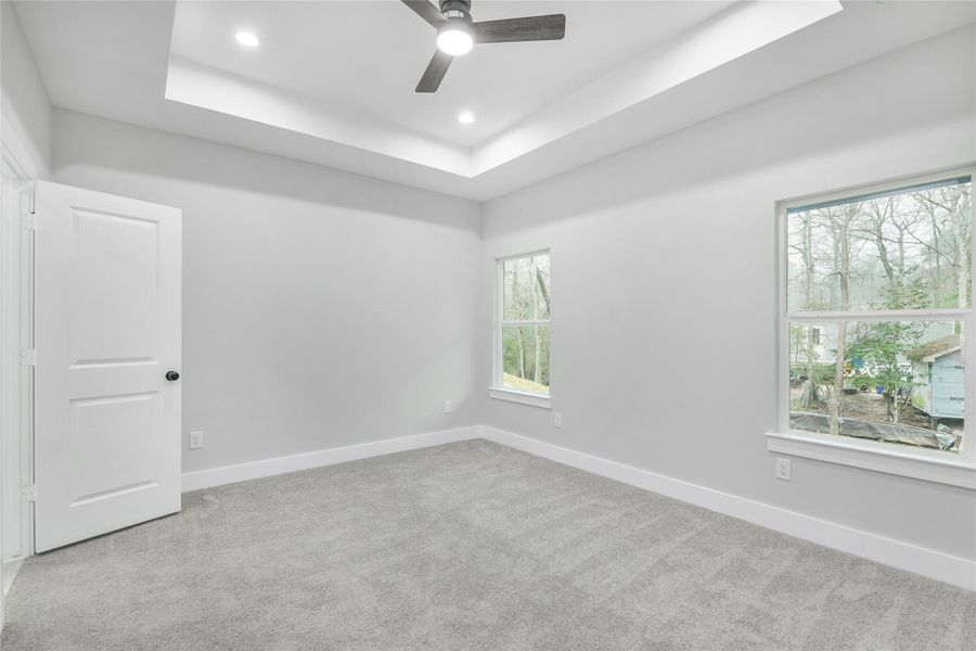Spacious, unfurnished interior of a new home in , Willis (Image 19).