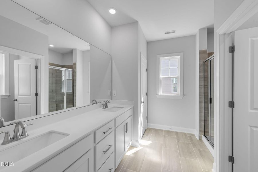 SUN_CaydenCove_Pic_Waterbury_QMI_138_Own