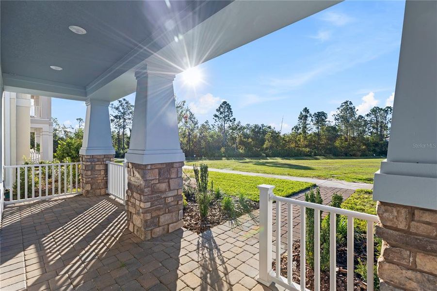 Exterior details and patio area of a home in , Winter Garden (Image 23).