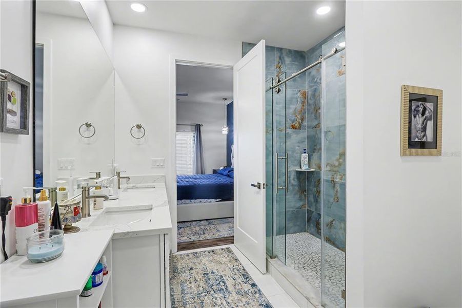 Furnished interior view inside a new home in , Pinellas Park (Image 24). Furnished interior view inside a new home in , Pinellas Park (Image 24).