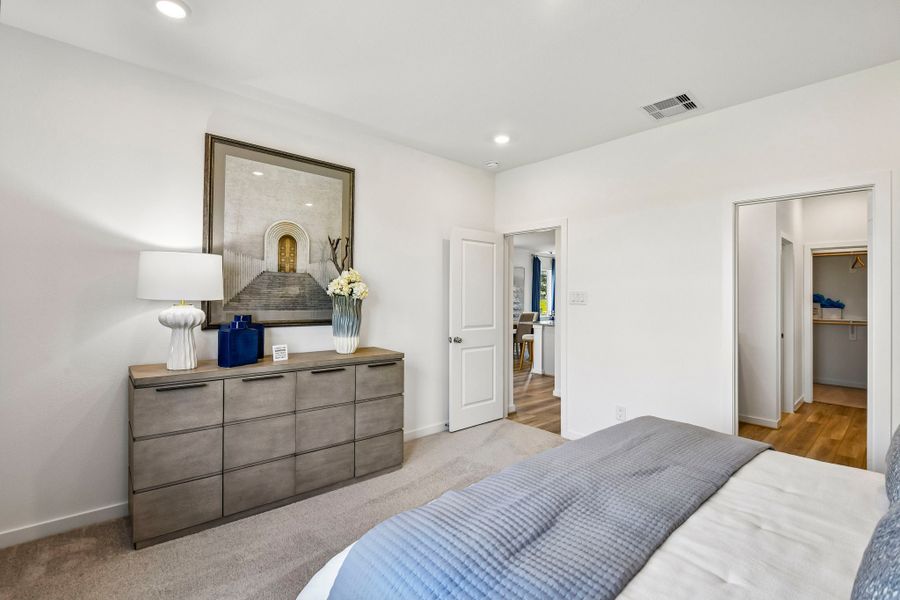 Representative furnished interior of a home built from the Juliet by Taylor Morrison in Mason Woods, Cypress (Image 31). Representative furnished interior of a home built from the Juliet by Taylor Morrison in Mason Woods, Cypress (Image 31).
