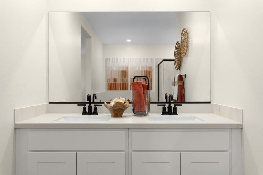 Dual-sink vanity at primary bath
