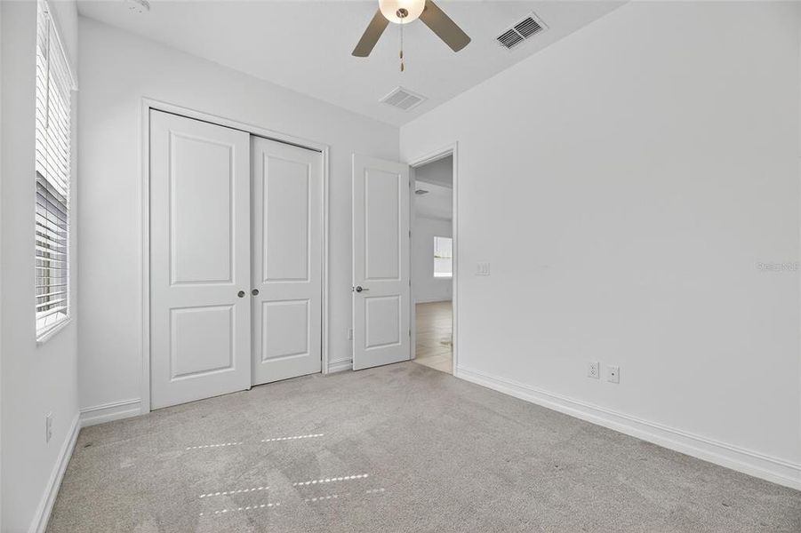 Spacious, unfurnished interior of a new home in , Tampa (Image 32).