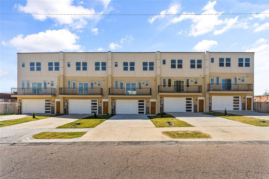 Image 35 of a home in .