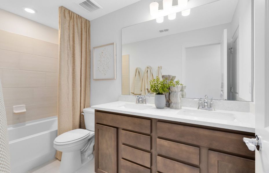 Furnished interior view inside a new home in Silverleaf Oaks, Winter Garden (Image 8).
