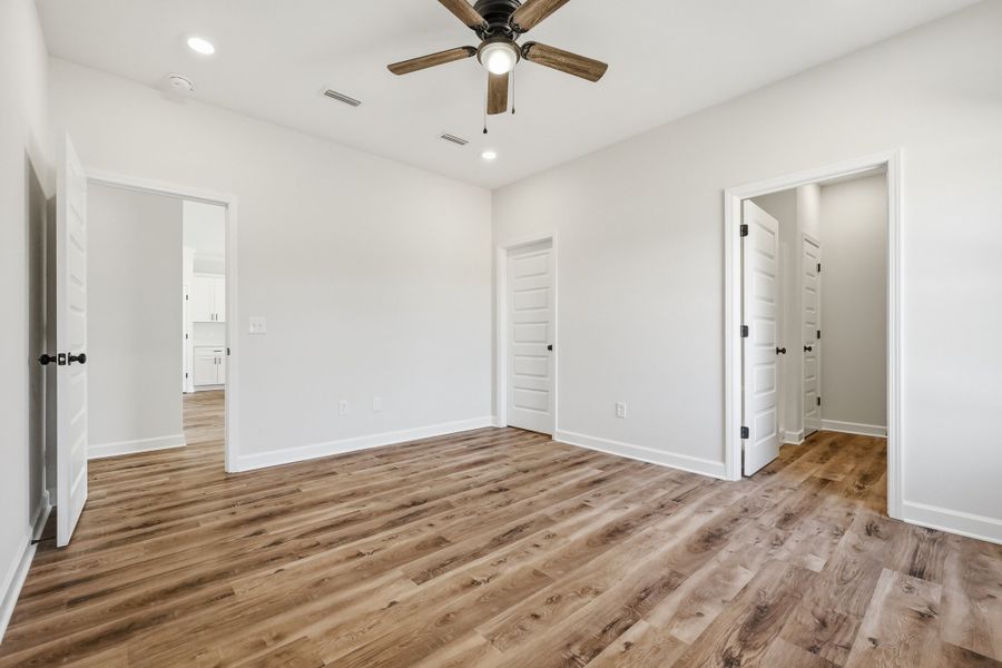Spacious, unfurnished interior of a new home in McCarthy Estates, Defuniak Springs (Image 32). Spacious, unfurnished interior of a new home in McCarthy Estates, Defuniak Springs (Image 32).