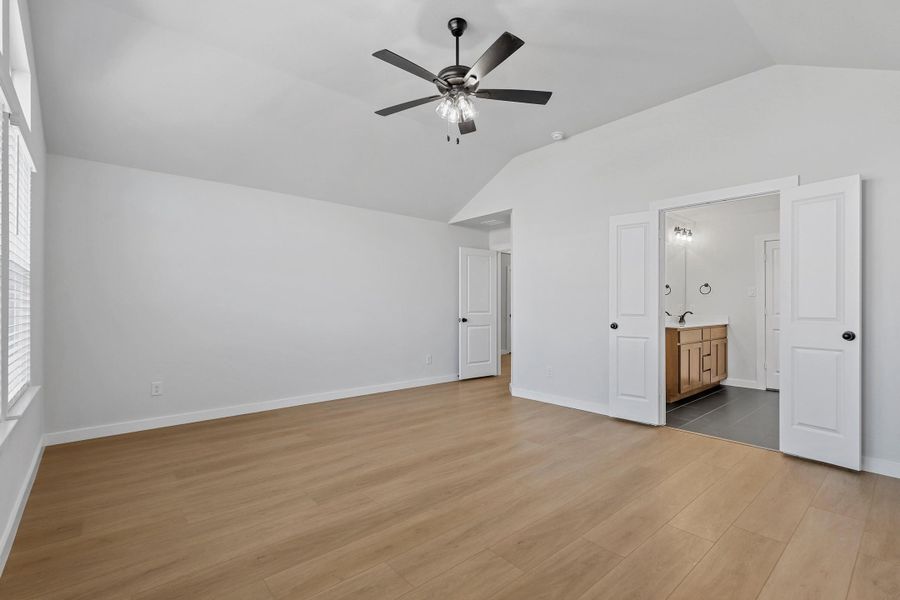 Representative unfurnished interior of a home built from the Iverson I by Cheldan Homes in Pitcock Addition, Graham (Image 54).