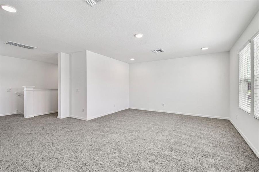 Spacious, unfurnished interior of a new home in Meadow Oaks, Hudson (Image 21).