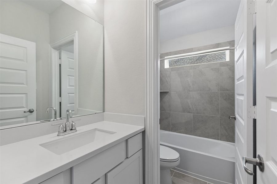 Furnished interior view inside a new home in Brookewater, Rosenberg (Image 17). Furnished interior view inside a new home in Brookewater, Rosenberg (Image 17).