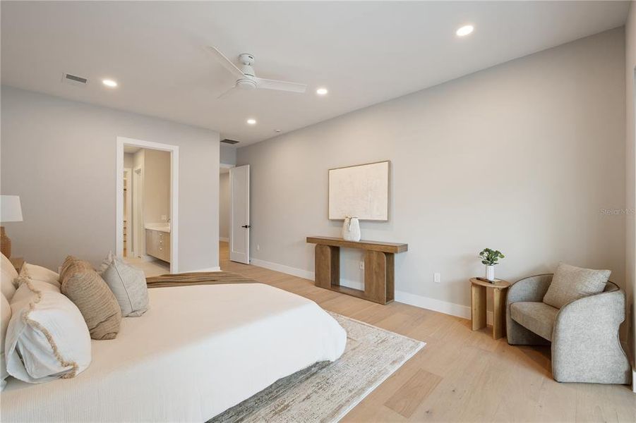 Furnished interior view inside a new home in College Park, Orlando (Image 16).