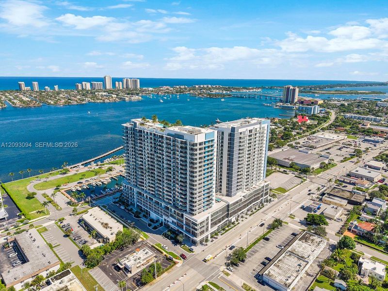 Condo located in West Palm Beach, FL showcasing its design and architecture (Image 27). Condo located in West Palm Beach, FL showcasing its design and architecture (Image 27).