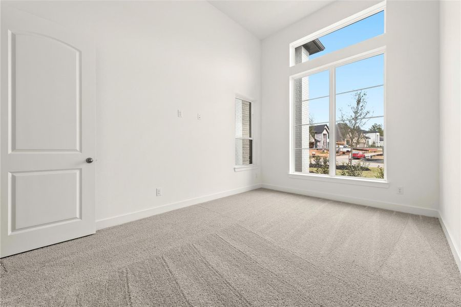 Spacious, unfurnished interior of a new home in Kresston - 65', Montgomery (Image 16).