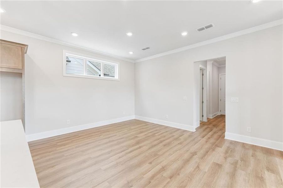 Spacious, unfurnished interior of a new home in Aberdeen, Hoschton (Image 28).