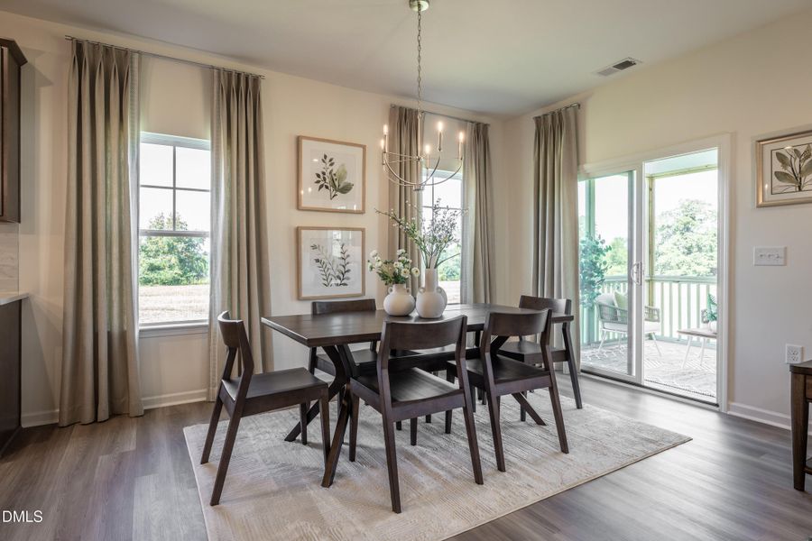 11 HHHunt Homes Maxwell - Dining