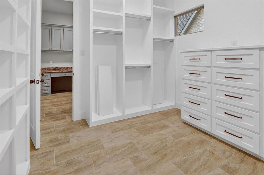 Image 33 of a home in .