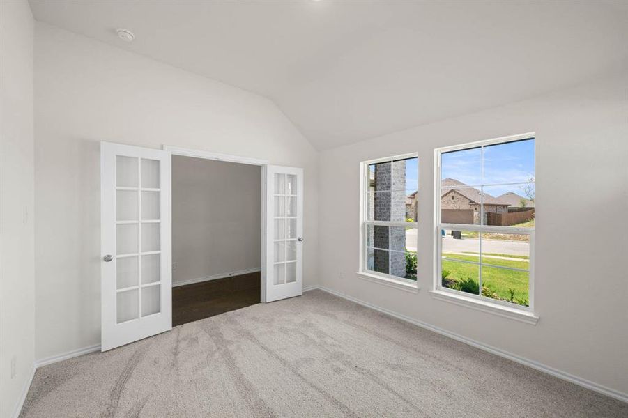 Spacious, unfurnished interior of a new home in Summer Crest, Crowley (Image 17).