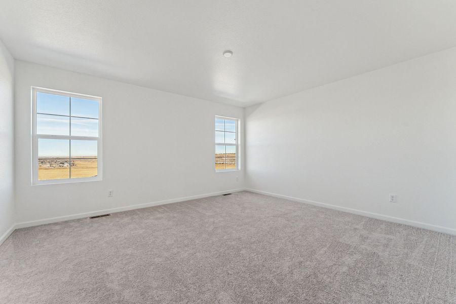Spacious, unfurnished interior of a new home in Sterling Ranch Ascent Village, Littleton (Image 25).