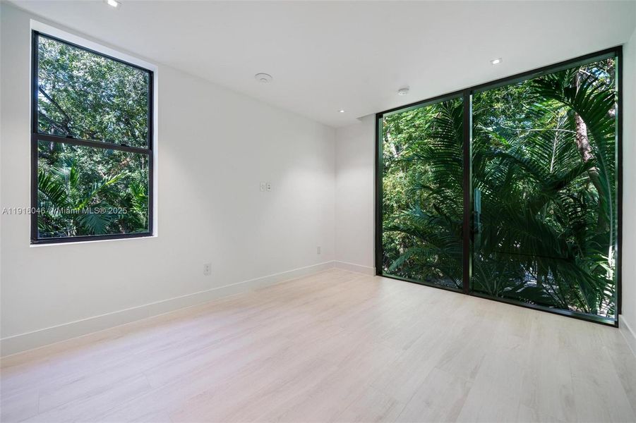 Spacious, unfurnished interior of a new home in , Miami (Image 20). Spacious, unfurnished interior of a new home in , Miami (Image 20).