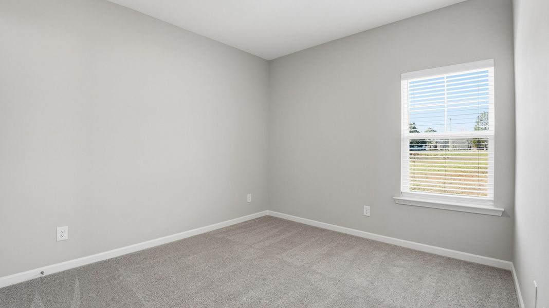 Spacious, unfurnished interior of a new home in Sagewood, Tullahoma (Image 33).