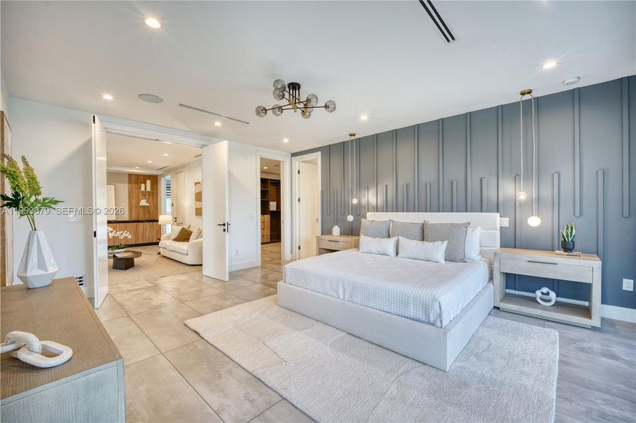 Furnished interior view inside a new home in , Fort Lauderdale (Image 9).