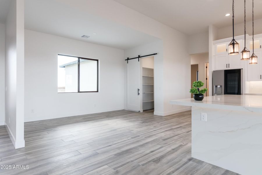 Dining Area Dining Area