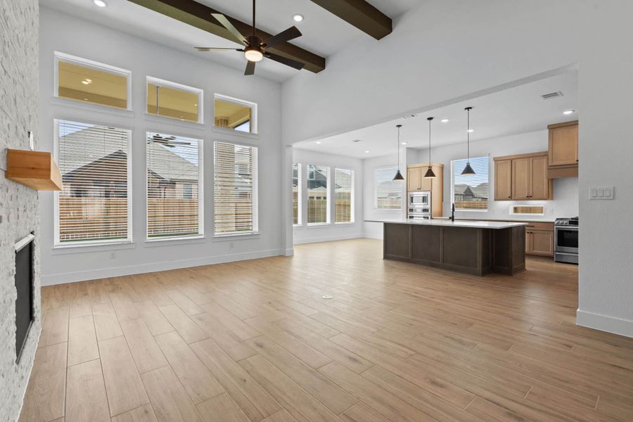 Spacious, unfurnished interior of a new home in Fulshear Lakes, Fulshear (Image 56). Spacious, unfurnished interior of a new home in Fulshear Lakes, Fulshear (Image 56).