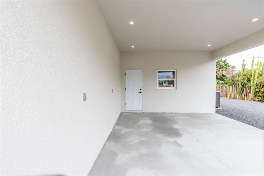Exterior details and patio area of a home in , Sebring (Image 35).