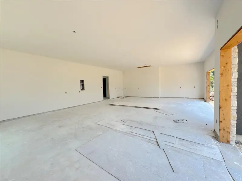 Spacious, unfurnished interior of a new home in , Canyon Lake (Image 5). Spacious, unfurnished interior of a new home in , Canyon Lake (Image 5).