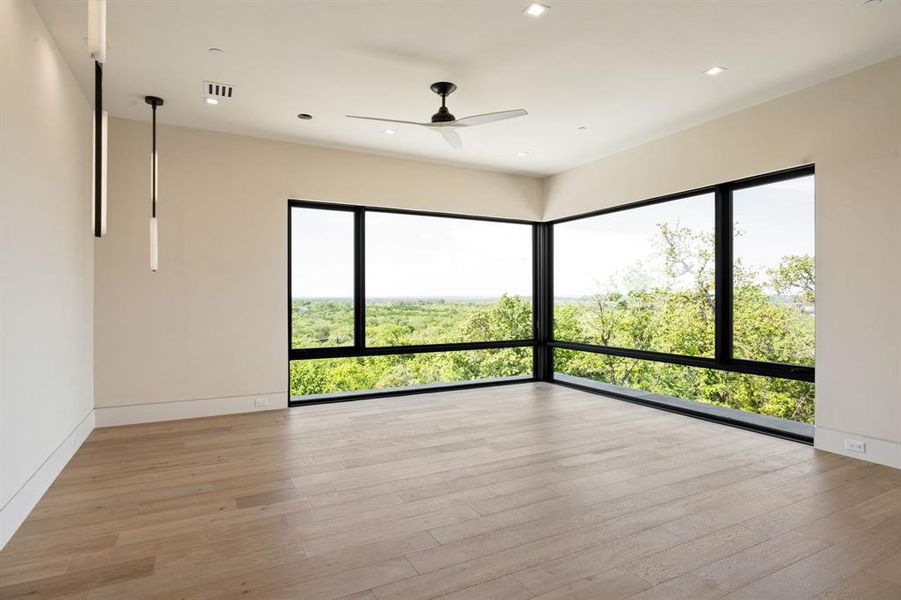 Spacious, unfurnished interior of a new home in , Southlake (Image 22).