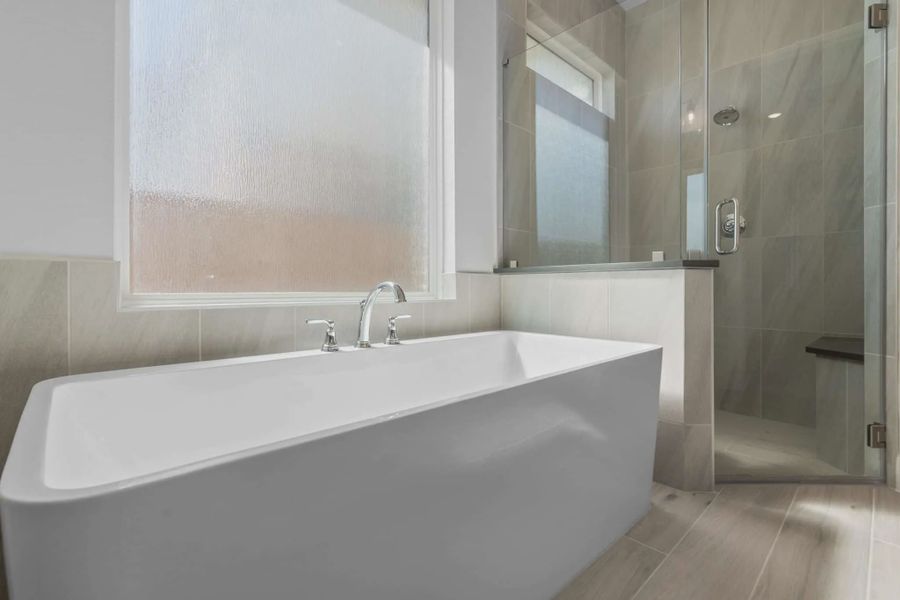 Image 60 representing the Lakeway by Chesmar Homes in Meridiana 50's, Manvel, TX.