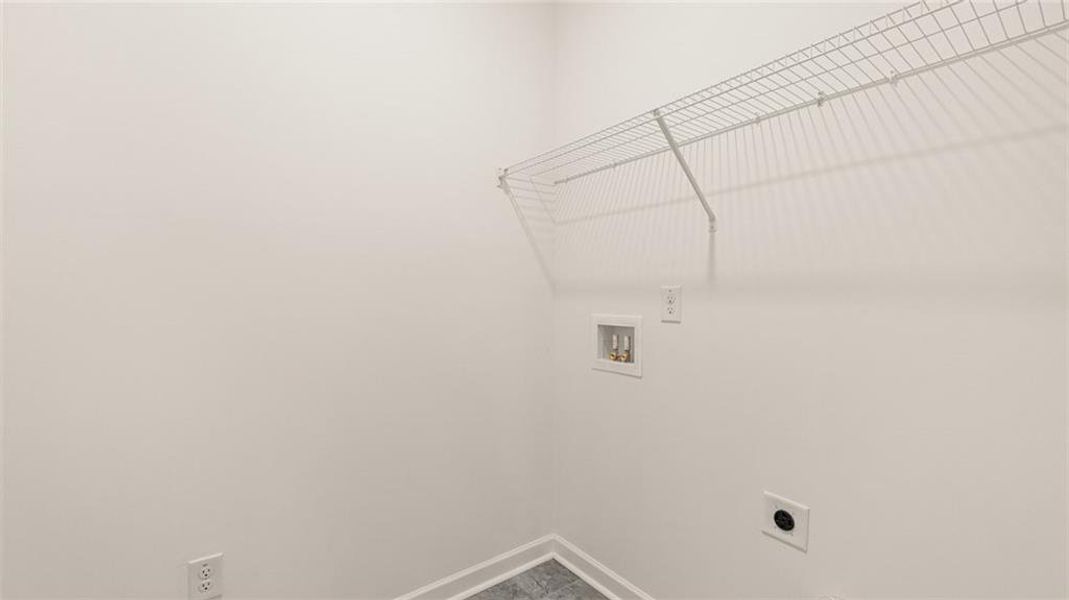 Spacious, unfurnished interior of a new home in Oakchase at Hampton, Hampton (Image 25).