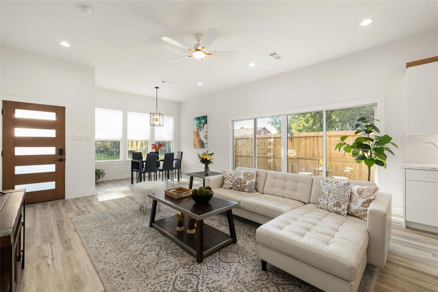 Furnished interior view inside a new home in , Houston (Image 40). Furnished interior view inside a new home in , Houston (Image 40).