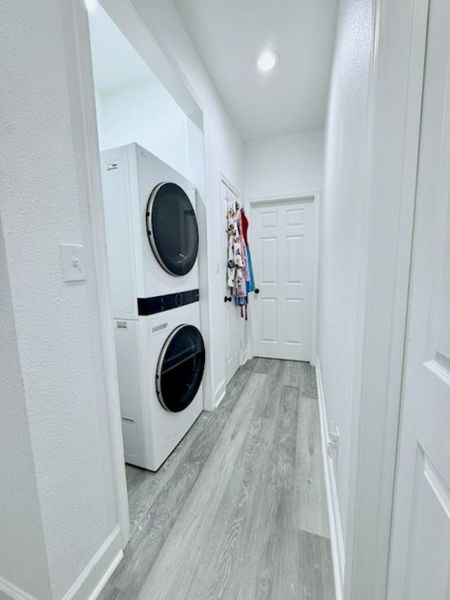 Furnished interior view inside a new home in , Brenham (Image 27).