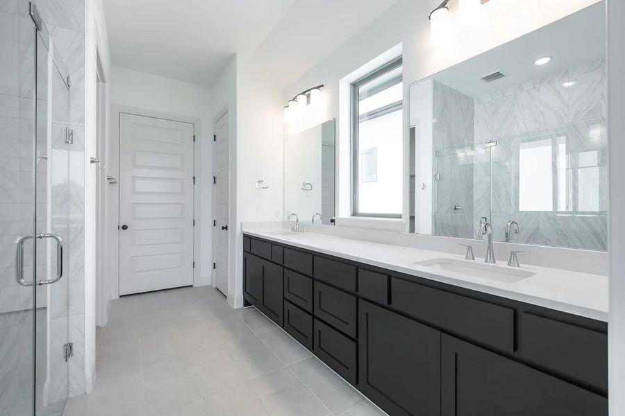 Huntley II C primary bath