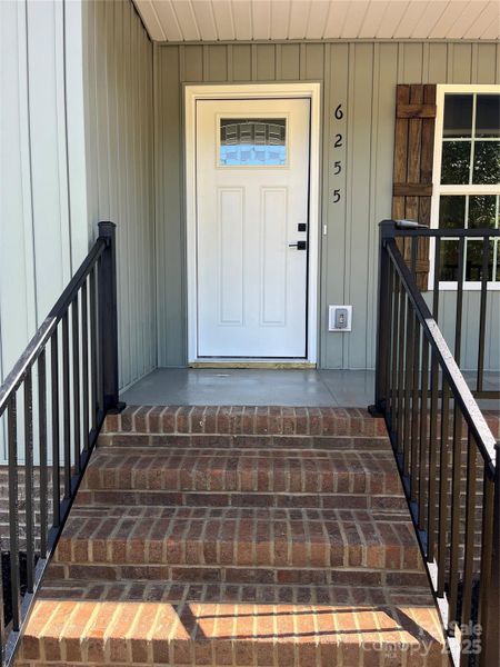 Image 13 of a home in .