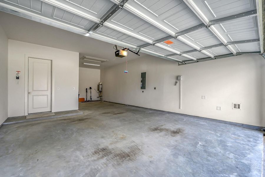 Spacious, unfurnished interior of a new home in The Meadows at Imperial Oaks, Conroe (Image 26). Spacious, unfurnished interior of a new home in The Meadows at Imperial Oaks, Conroe (Image 26).