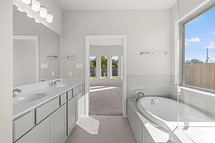 Furnished interior view inside a new home in Candela, Richmond (Image 10).