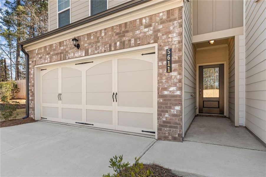 Exterior details and patio area of a home in Mulberry Summit, Flowery Branch (Image 3).