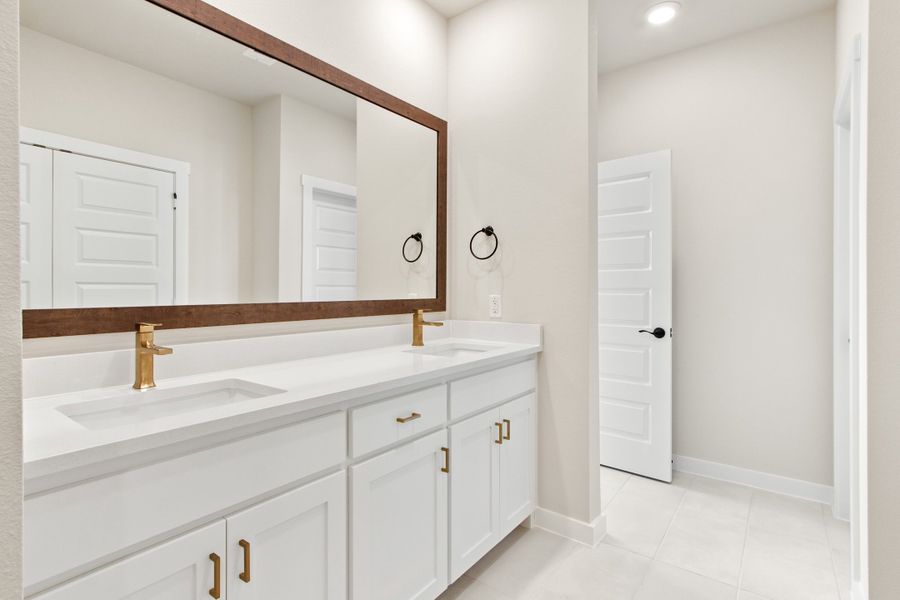 Furnished interior view inside a new home in Ten Mile Creek, Celina (Image 9).
