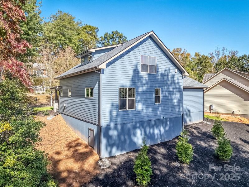 Exterior details and patio area of a home in , Brevard (Image 3).