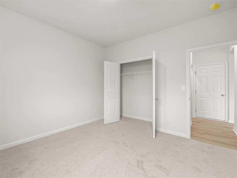 Spacious, unfurnished interior of a new home in Lost Creek, Dallas (Image 17).