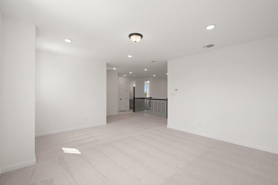Spacious, unfurnished interior of a new home in Wolf Ranch, Georgetown (Image 17). Spacious, unfurnished interior of a new home in Wolf Ranch, Georgetown (Image 17).