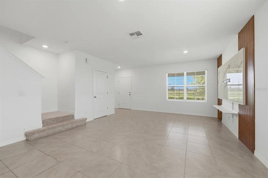 Spacious, unfurnished interior of a new home in , Winter Garden (Image 23). Spacious, unfurnished interior of a new home in , Winter Garden (Image 23).