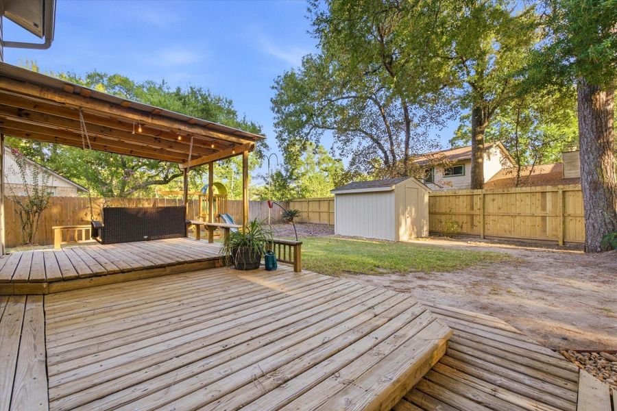 Exterior details and patio area of a home in , Kingwood (Image 16).