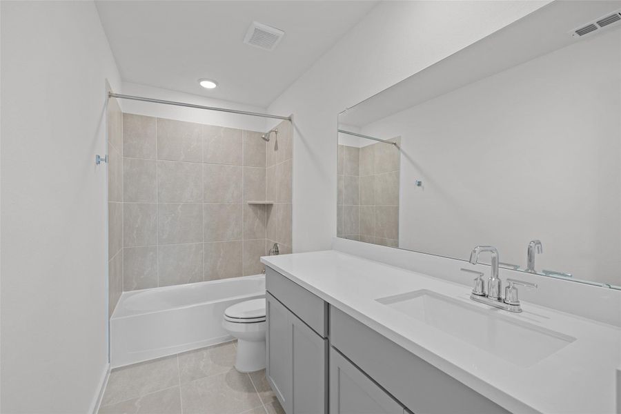 Furnished interior view inside a new home in River Ranch, Dayton (Image 6).
