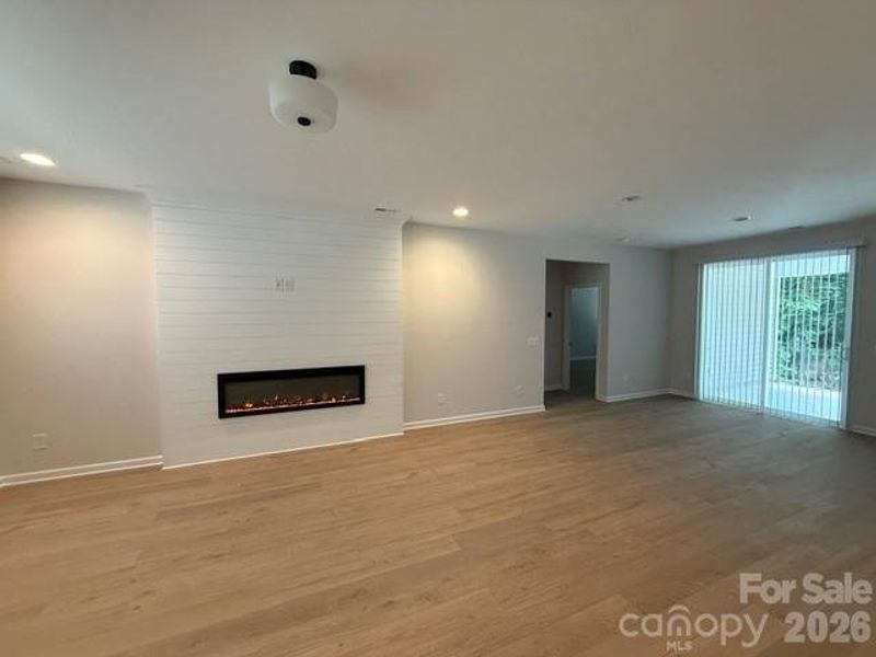 Spacious Family Room Spacious Family Room