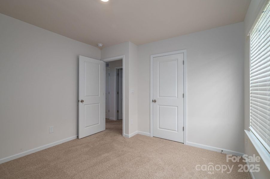 Spacious, unfurnished interior of a new home in Mills at Long Creek, Dallas (Image 29).