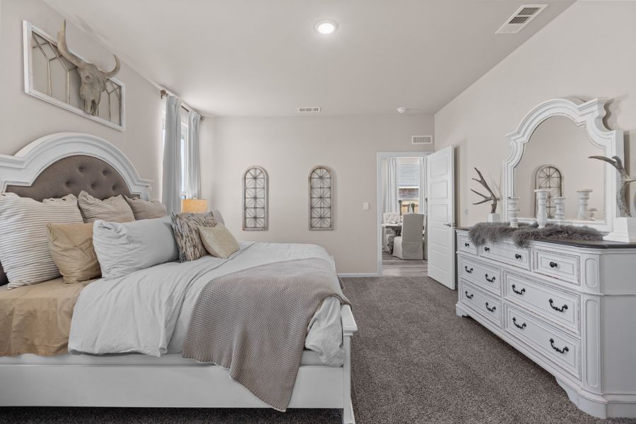 Representative furnished interior of a home built from the Oxford by D.R. Horton in Yukon Ridge, Odessa (Image 16). Representative furnished interior of a home built from the Oxford by D.R. Horton in Yukon Ridge, Odessa (Image 16).